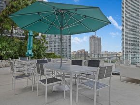 88 SW 7th St 2008, Miami FL 33130