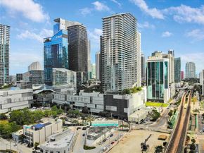 88 SW 7th St 2008, Miami FL 33130