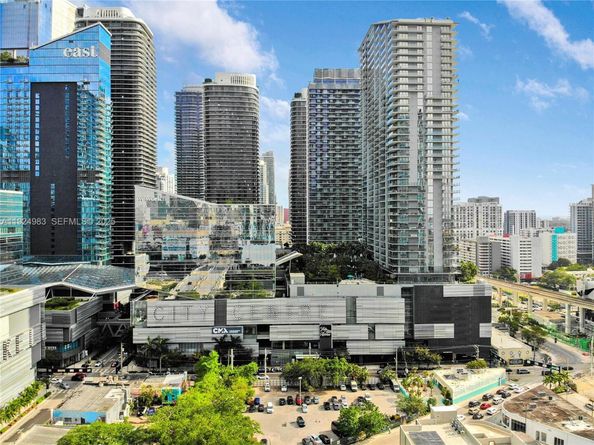 88 SW 7th St 2008, Miami FL 33130