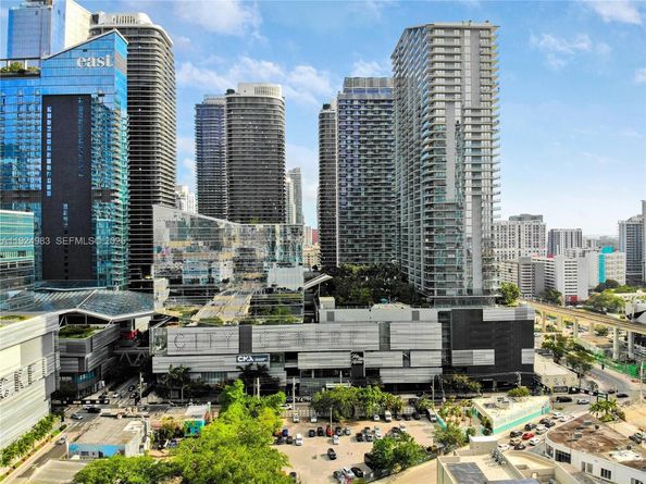 88 SW 7th St 2008, Miami FL 33130