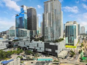 88 SW 7th St 2008, Miami FL 33130