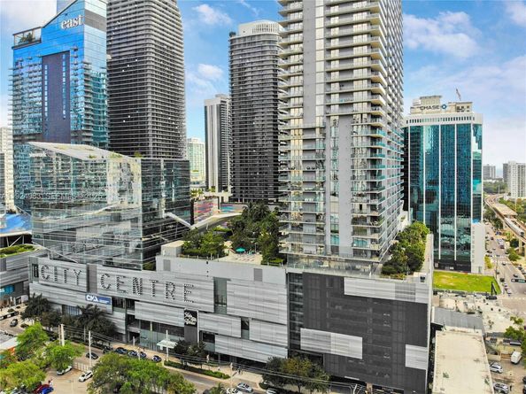 88 SW 7th St 2008, Miami FL 33130