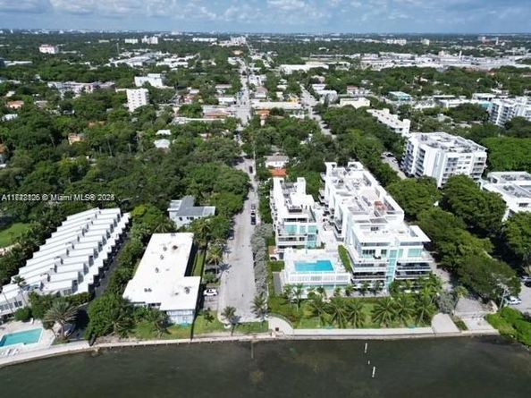 711 NE 61st St, Miami FL 33137