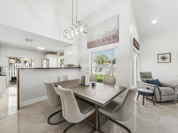 12626 NW 15th St, Sunrise FL 33323