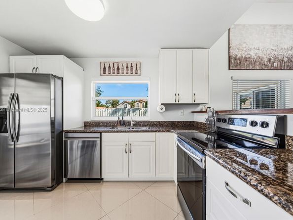 12626 NW 15th St, Sunrise FL 33323