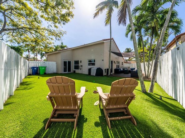 12626 NW 15th St, Sunrise FL 33323