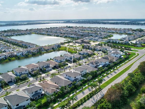 17473 SW 41st St, Miramar FL 33029