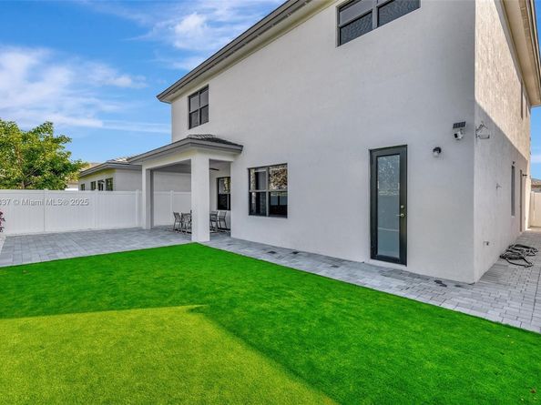 17473 SW 41st St, Miramar FL 33029