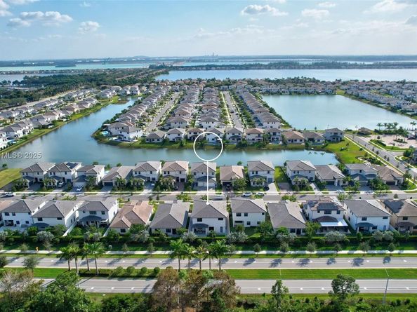 17473 SW 41st St, Miramar FL 33029