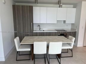 239 SW 9th St 2103, Miami FL 33130