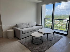 239 SW 9th St 2103, Miami FL 33130