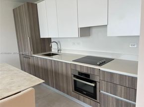 239 SW 9th St 2103, Miami FL 33130