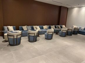 239 SW 9th St 2103, Miami FL 33130