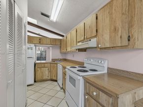 1748 NW 72nd Ave 84, Plantation FL 33313