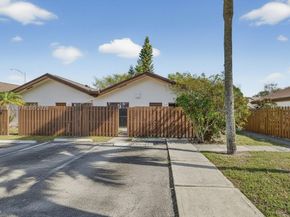 1748 NW 72nd Ave 84, Plantation FL 33313