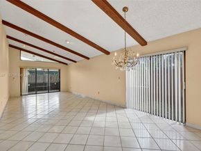 1748 NW 72nd Ave 84, Plantation FL 33313