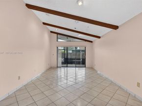 1748 NW 72nd Ave 84, Plantation FL 33313