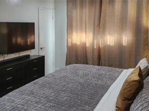 4420 NE 15th Ave, Oakland Park FL 33334