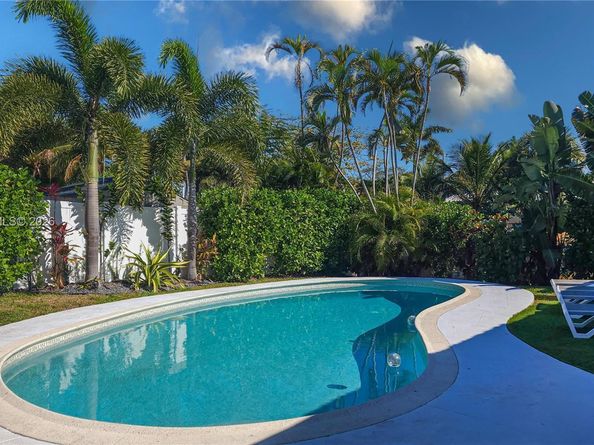 4420 NE 15th Ave, Oakland Park FL 33334