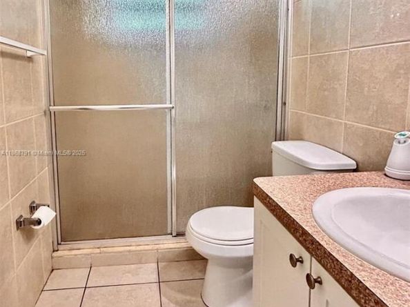 3265 Griffin Rd 205, Dania Beach FL 33312