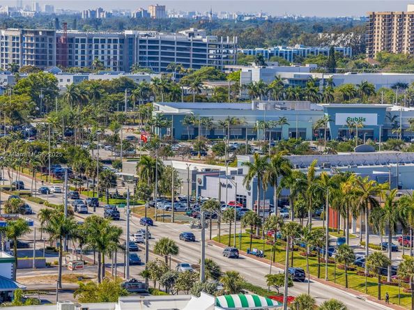13499 Biscayne Blvd 1514, North Miami FL 33181