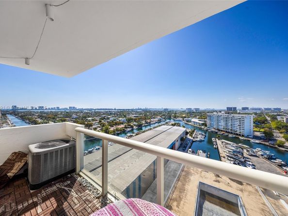 13499 Biscayne Blvd 1514, North Miami FL 33181