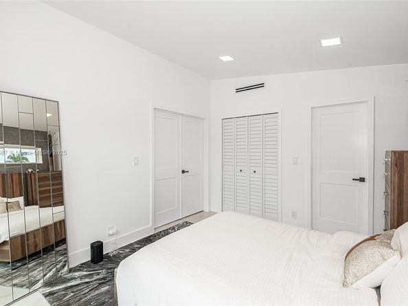 2436 2436 Okeechobee Lane, Fort Lauderdale FL 33317