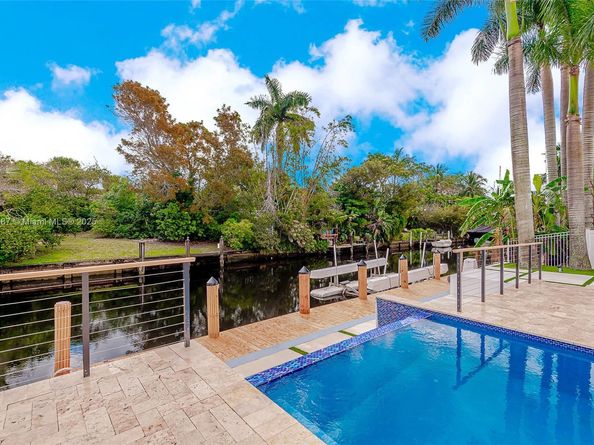 2436 2436 Okeechobee Lane, Fort Lauderdale FL 33317