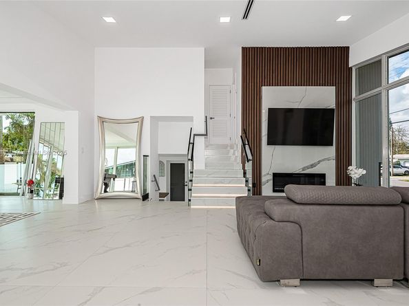 2436 2436 Okeechobee Lane, Fort Lauderdale FL 33317