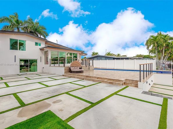 2436 2436 Okeechobee Lane, Fort Lauderdale FL 33317