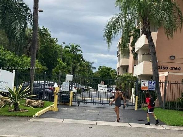 2160 SW 16th Ave 421, Miami FL 33145