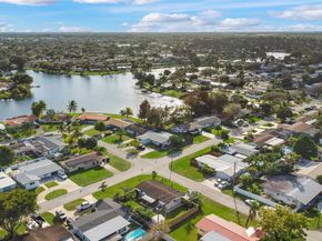 1541 NW 83rd Way, Pembroke Pines FL 33024