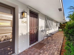 1541 NW 83rd Way, Pembroke Pines FL 33024