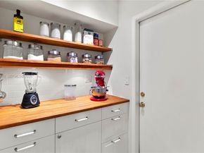 1541 NW 83rd Way, Pembroke Pines FL 33024