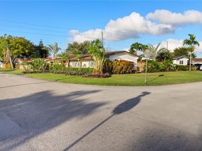 1541 NW 83rd Way, Pembroke Pines FL 33024