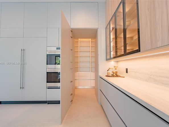 9840 SW 73rd Ct, Pinecrest FL 33156