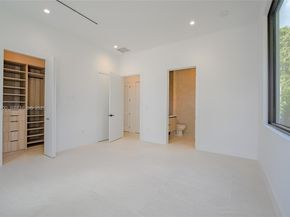 9840 SW 73rd Ct, Pinecrest FL 33156