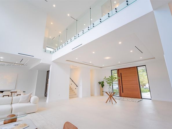 9840 SW 73rd Ct, Pinecrest FL 33156