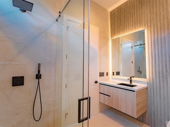 9840 SW 73rd Ct, Pinecrest FL 33156