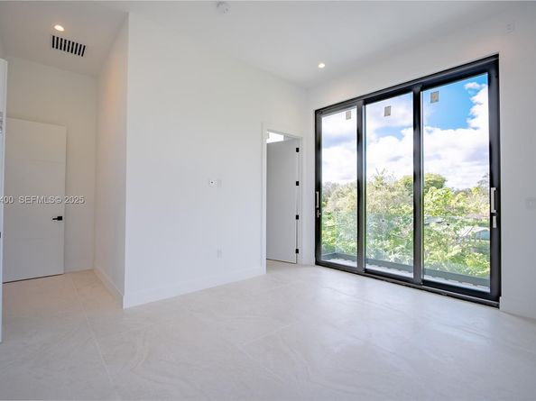 9840 SW 73rd Ct, Pinecrest FL 33156