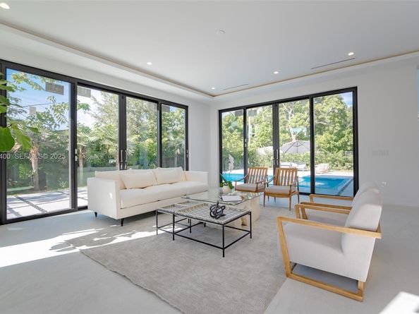 9840 SW 73rd Ct, Pinecrest FL 33156