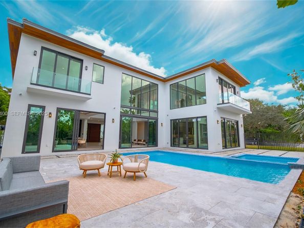 9840 SW 73rd Ct, Pinecrest FL 33156