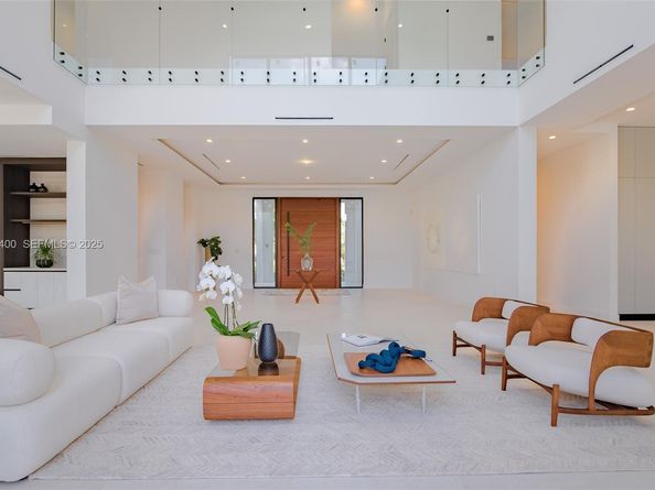 9840 SW 73rd Ct, Pinecrest FL 33156