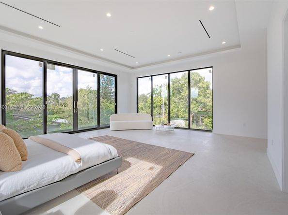 9840 SW 73rd Ct, Pinecrest FL 33156