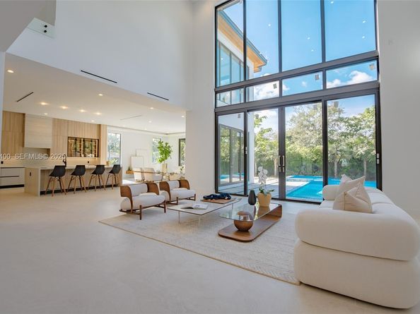 9840 SW 73rd Ct, Pinecrest FL 33156