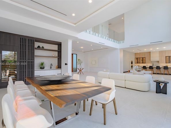 9840 SW 73rd Ct, Pinecrest FL 33156