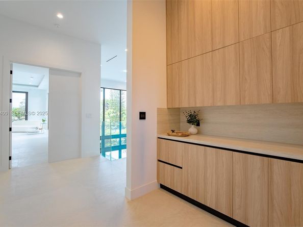 9840 SW 73rd Ct, Pinecrest FL 33156