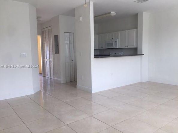 3360 NE 14th Dr 21030, Homestead FL 33033