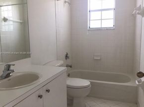 3360 NE 14th Dr 21030, Homestead FL 33033