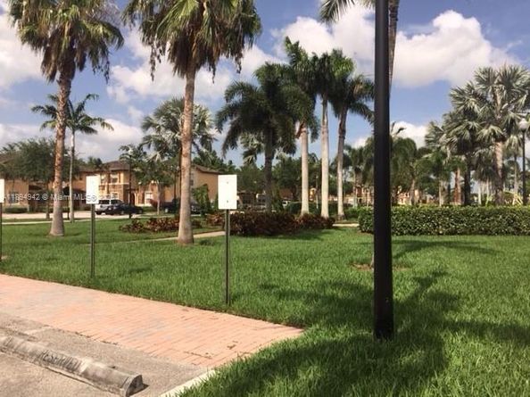 3360 NE 14th Dr 21030, Homestead FL 33033